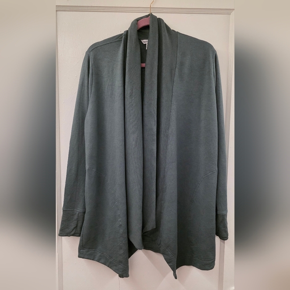 Athleta Sweaters - Athleta Balance Wrap Cardigan in Dark Loden Green Size Medium EUC